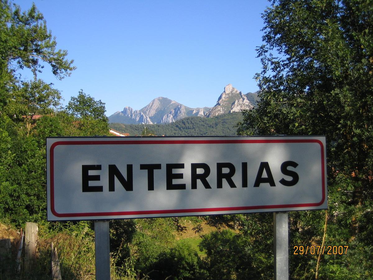 Отель Mirador De Enterrias Экстерьер фото